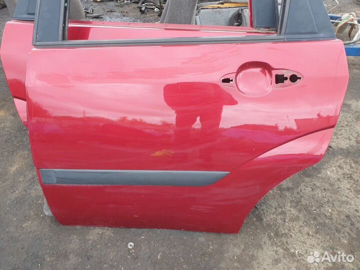 Дверь задняя левая Ford Focus I Форд Фокус 1 седан