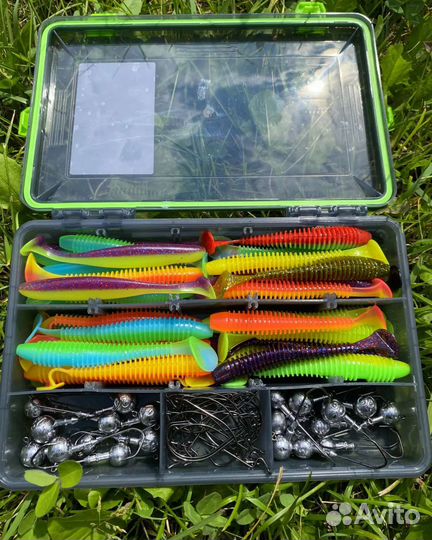 Набор силиконовых приманок и джиг головок