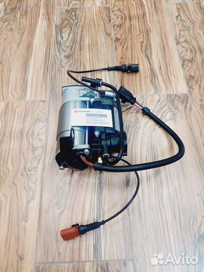 Компрессор пневмоподвески Ауди А8 (2003-2017)