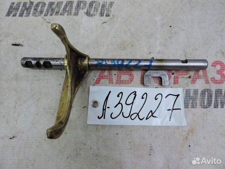 Вилка сцепления Renault Scenic 1 1996-1999