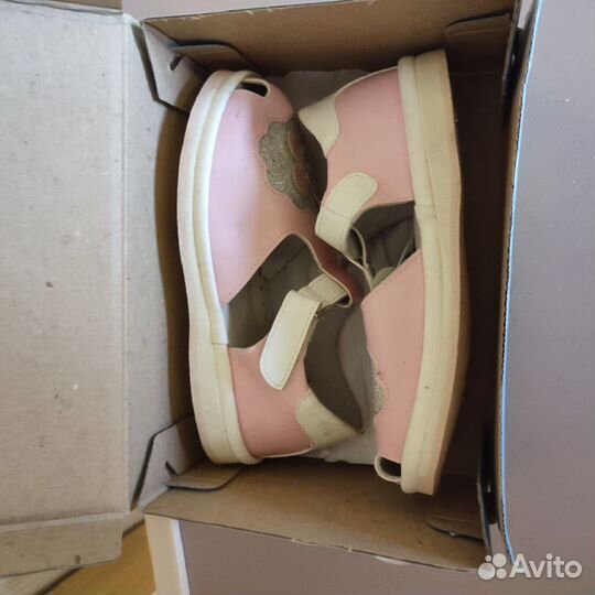 Босоножки для девочки