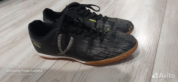 Футбольные бутсы без шипов jogger