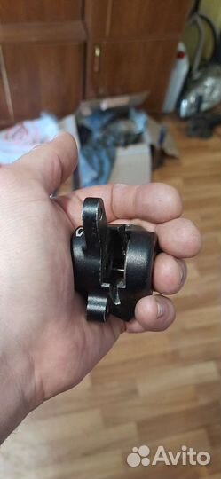 Тормозной калипер задний под ротор 160