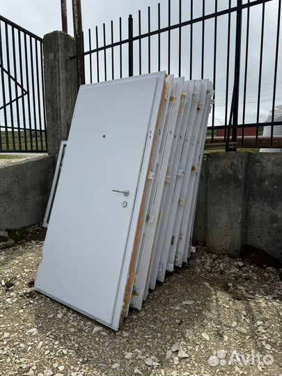 Дверь входная бу