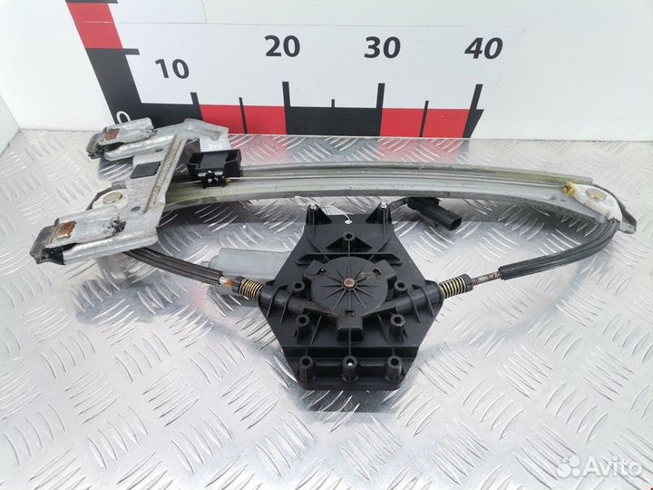 Стеклоподъемник электрический задний левый