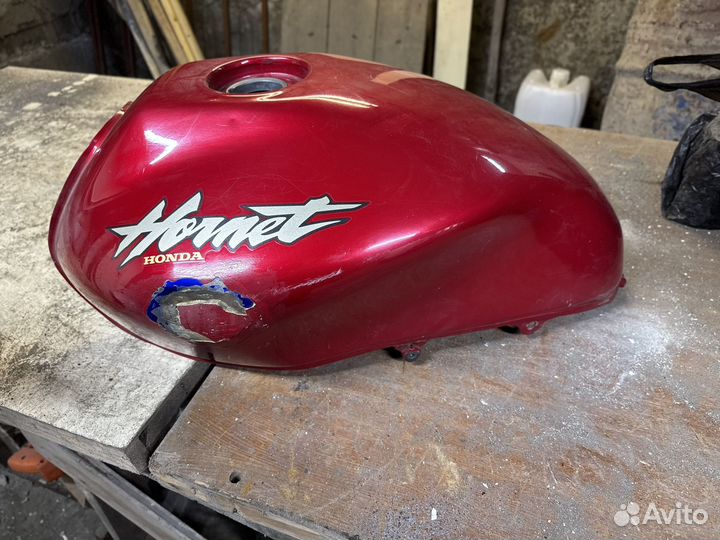 Топливный бак Honda Hornet