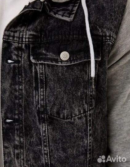 Джинсовая куртка со сьемным капюшоном