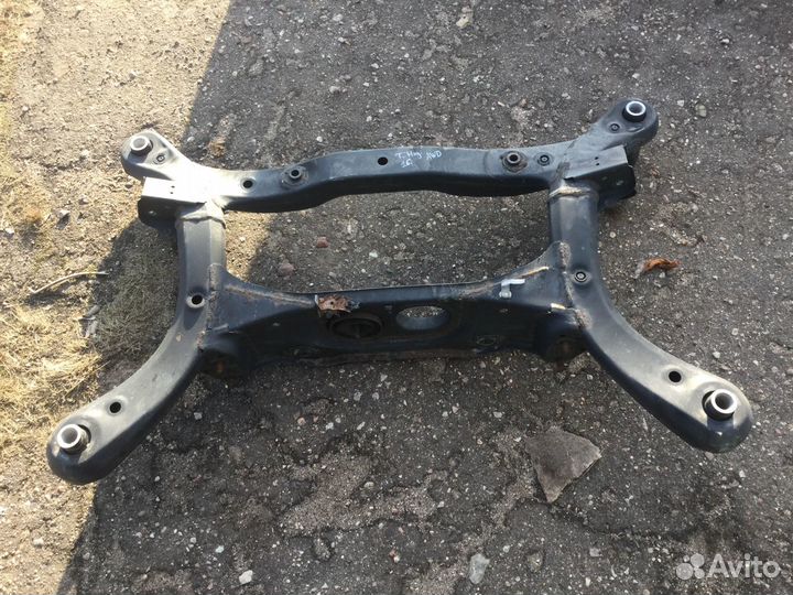 Подрамник задний Toyota Highlander 2016