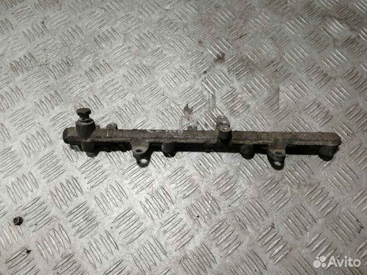 Рейка топливная рампа Toyota Land cruiser 100