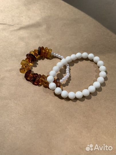 Ожерелья и браслеты ручной работы из бисера