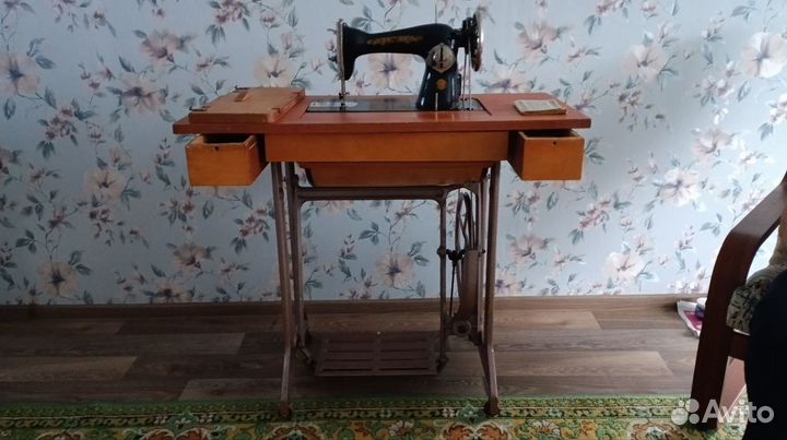 Швейная машина бу
