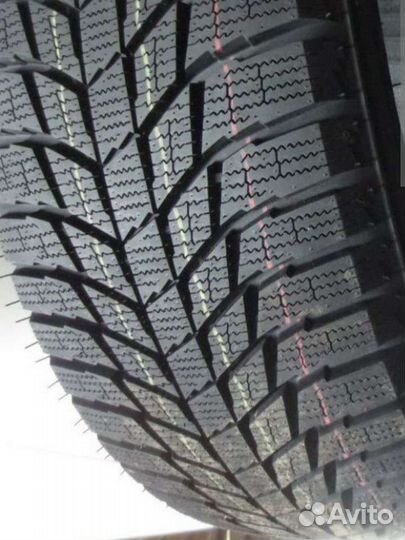Triangle PL01 215/50 R17