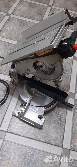 Торцовочная пила makita lh1040f