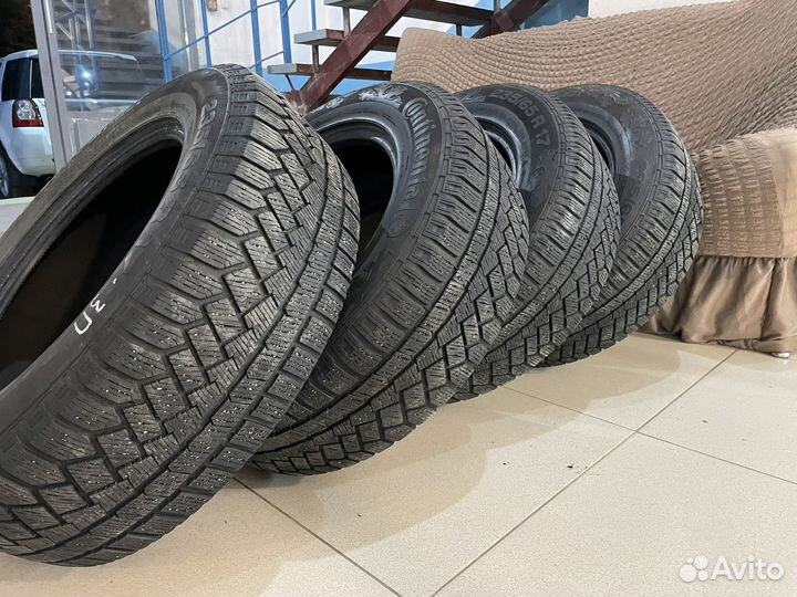 Continental ContiCrossContact Viking 235/65 R17