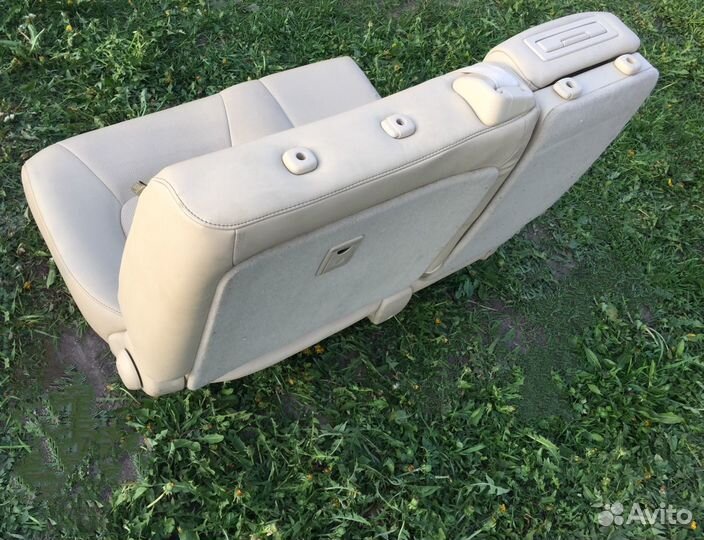 Задний диван Toyota Land Cruiser 200