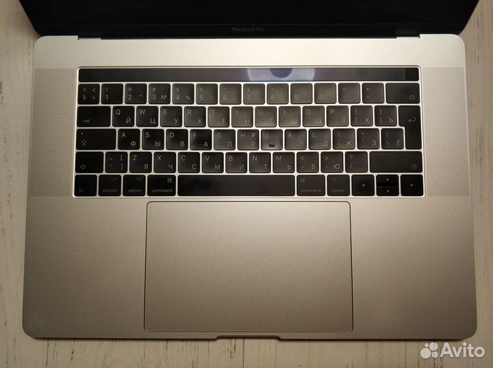 MacBook Pro 15-inch, 2017-го, модель A1707 Space G