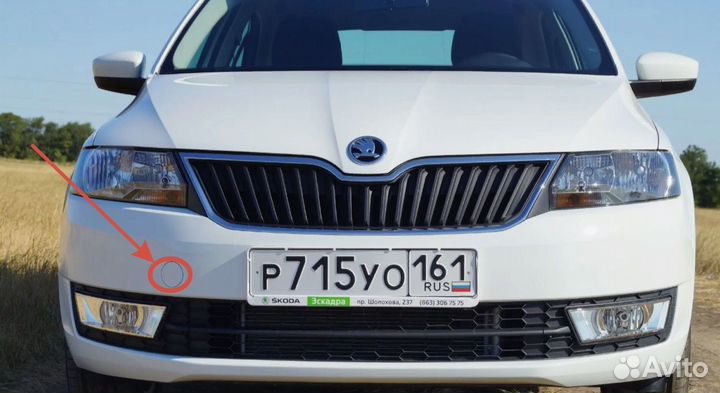 Заглушка буксировочного крюка Skoda Rapid 13-20 г