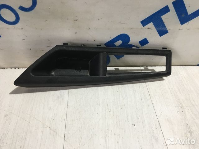 Накладка двери LADA vesta SW Cross 1.8 мт