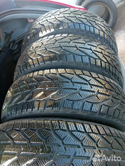 Tigar Winter 215/60 R17