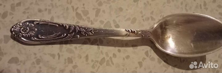 Столовые приборы, ложки вилки