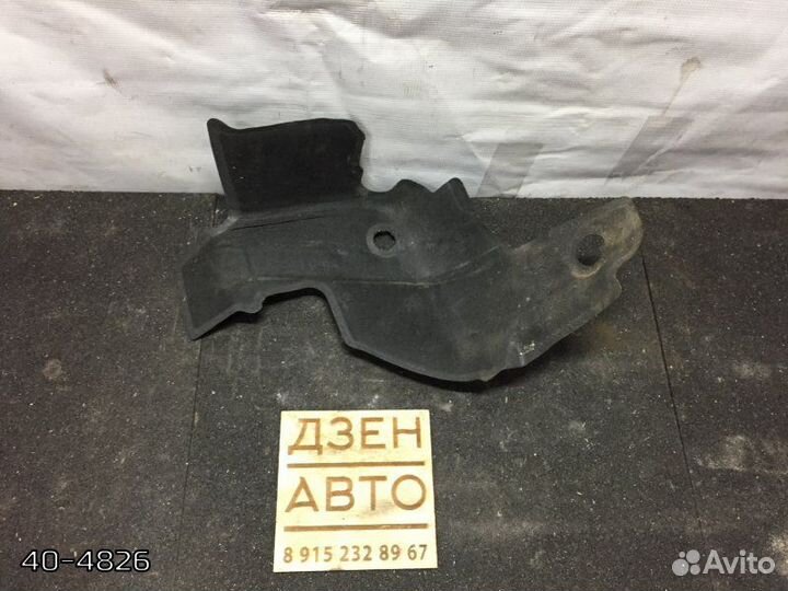 Шумоизоляция моторного отсека Audi A6 C6 AUK