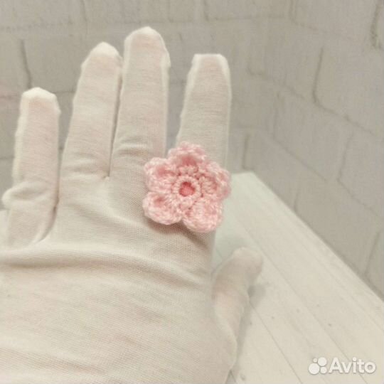 Резинка для волос с цветком