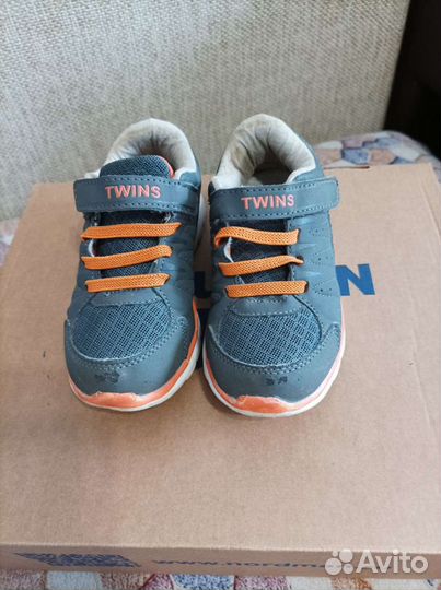 Кросовки серые текстиль комбинированные с оранжевы