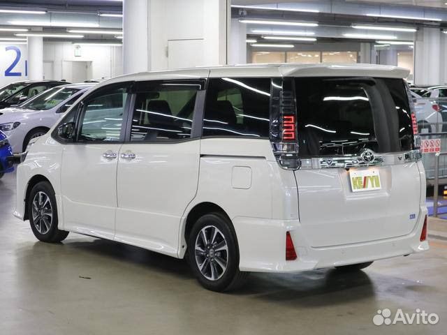 Toyota Voxy 2.0 CVT, 2020, 28 000 км