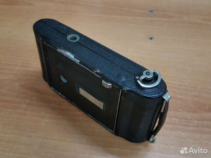 Старинный фотоаппарат