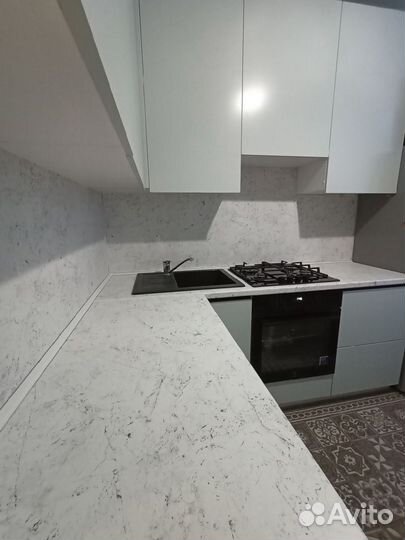 Современные стильные кухня под заказ