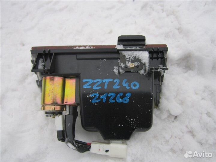 Пепельница Toyota Premio ZZT240 1ZZ-FE