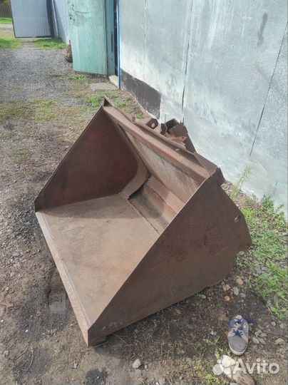 Ковш тракторный