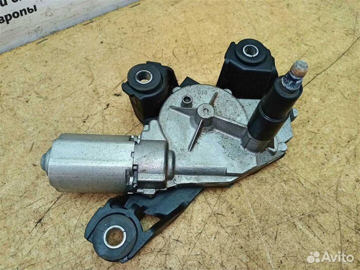 Моторчик заднего стеклоочистителя Nissan Qashqai