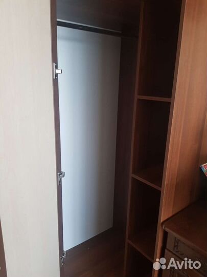 Угловой шкаф