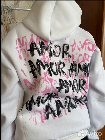 Свитшот Amore