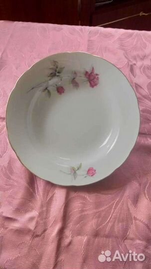 Тарелки суповые форфоровые