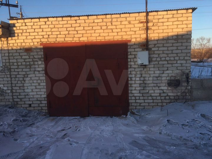 Гараж, > 30 м²