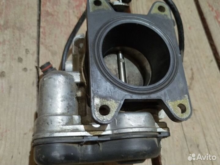 Дроссельная заслонка Mercedes-Benz E-Class