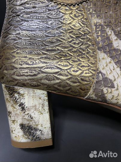 Ботильоны из кожи питона