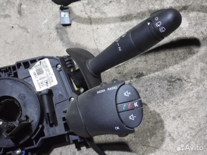 Подрулевые переключатели Рено Дастер