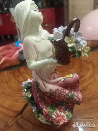 Фарфоровые статуэтки италия