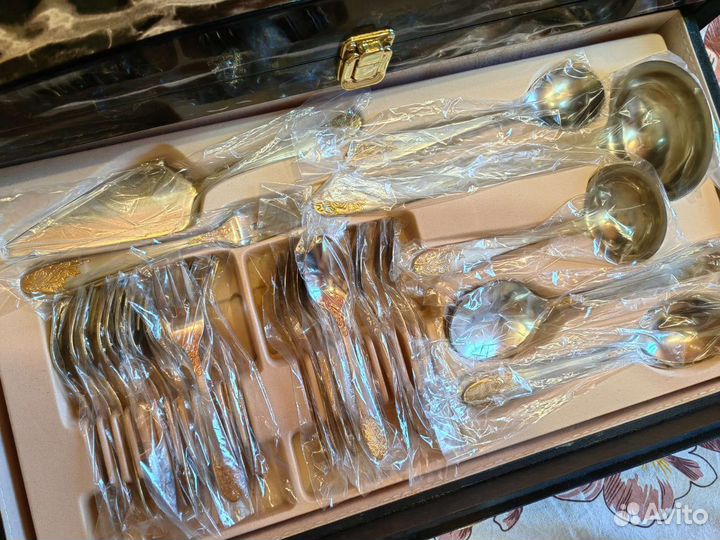 Набор столовых предметов Royal