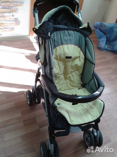 Коляска прогулочная Peg-Perego (Италия) продам