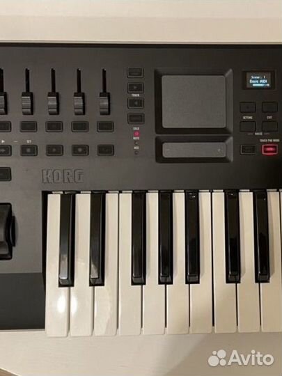 Korg taktile-25 midi-клавиатура