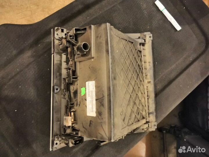 Бардачок Skoda Yeti cbzb 2011