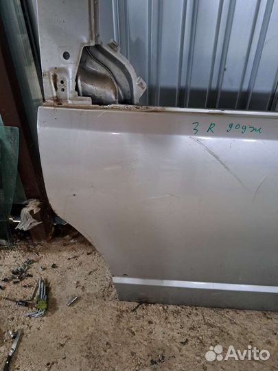 Дверь задний правый на Dodge Caravan 5