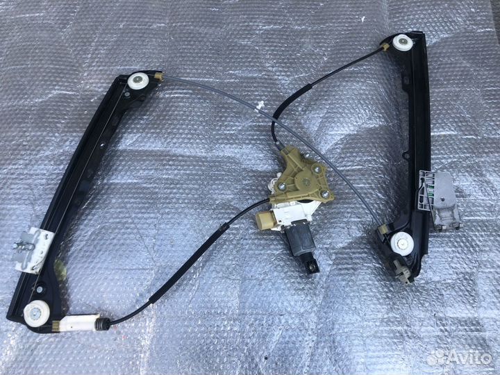 Стеклоподъемник левый BMW 3 E92 05-13