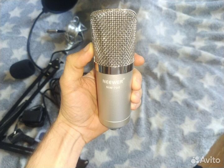 Микрофон студийный Neewer 700 (комплект)