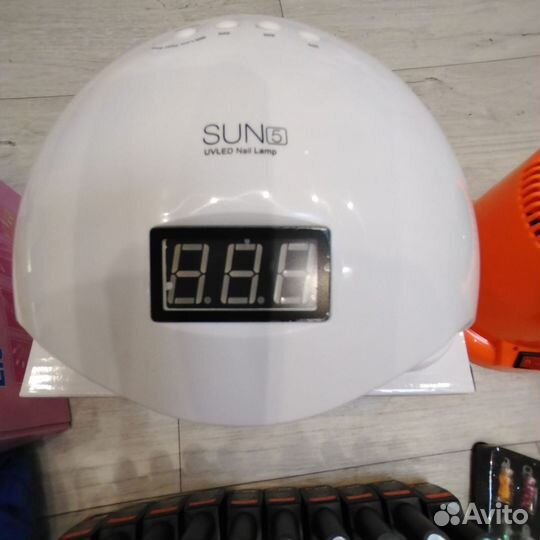 Маникюрный набор с аппаратом и лампой