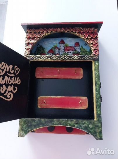 Ключница настенная